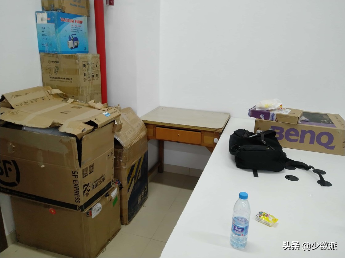 4平米小型工作室装修,10平方的工作室如何打造