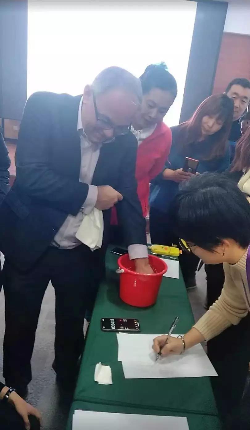 人生何时不拼搏,人生何时不快乐