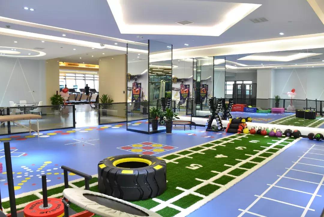 台北101同款网红地标+Q萌机器人服务再不来就要out啦