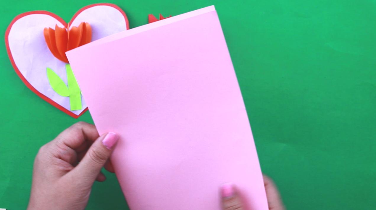 38女王节幼儿手工贺卡,亲子手工三八妇女节折叠花朵贺卡