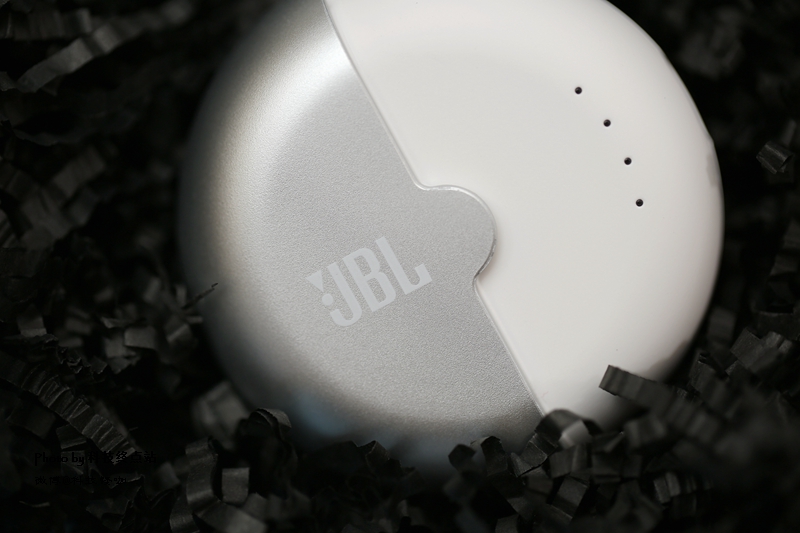 太空舱高音质蓝牙耳机,太空舱便携耳机