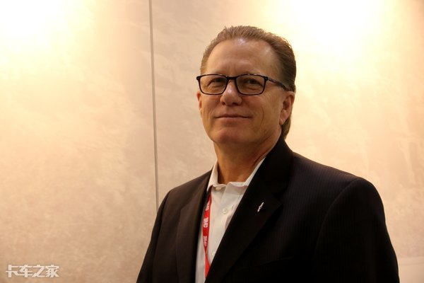 大车队管理果然不一样，美国UPS购车时连刹车片都自己选