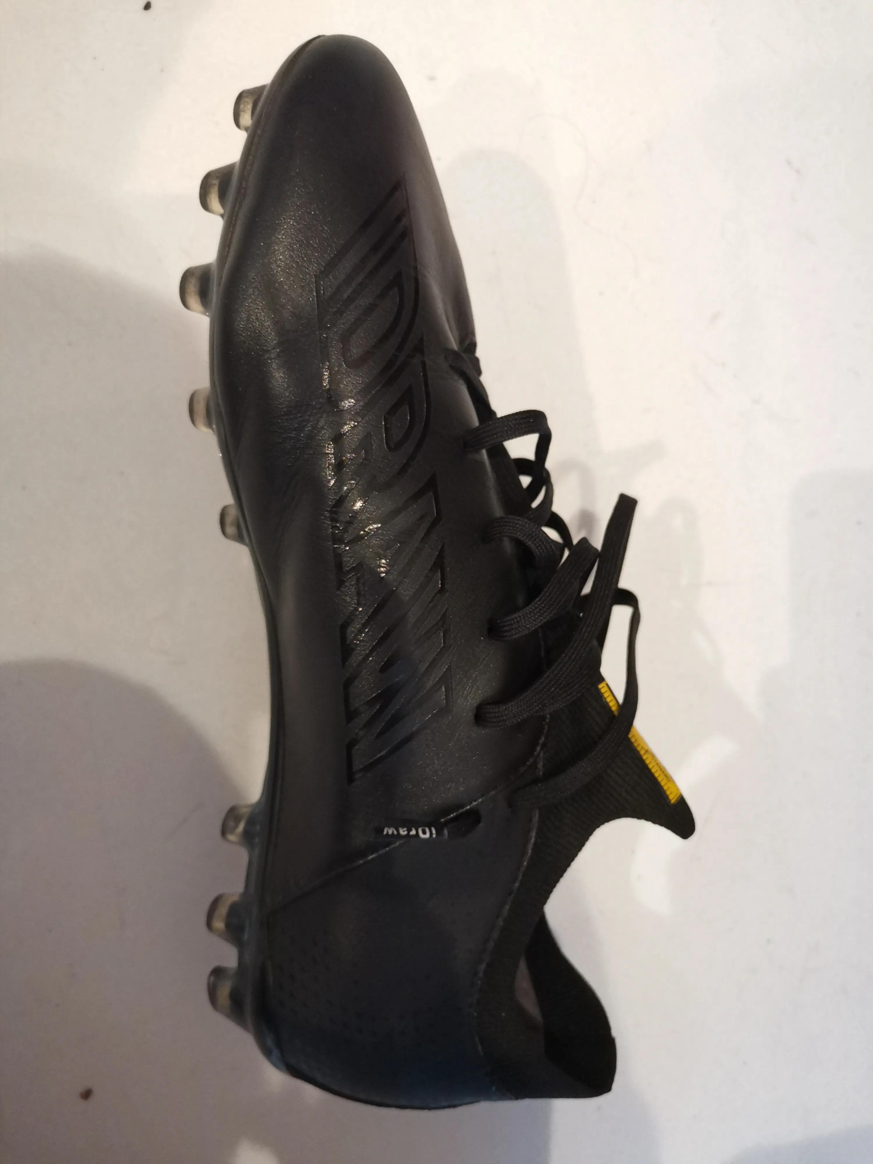 id足球鞋优缺点,国产id足球鞋