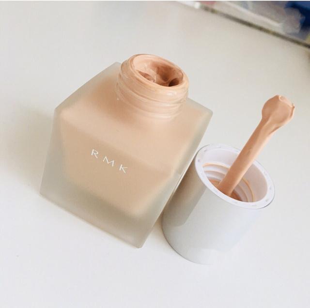 干皮瑕疵多适合用粉底还是气垫,mac定制无瑕粉底干皮测评