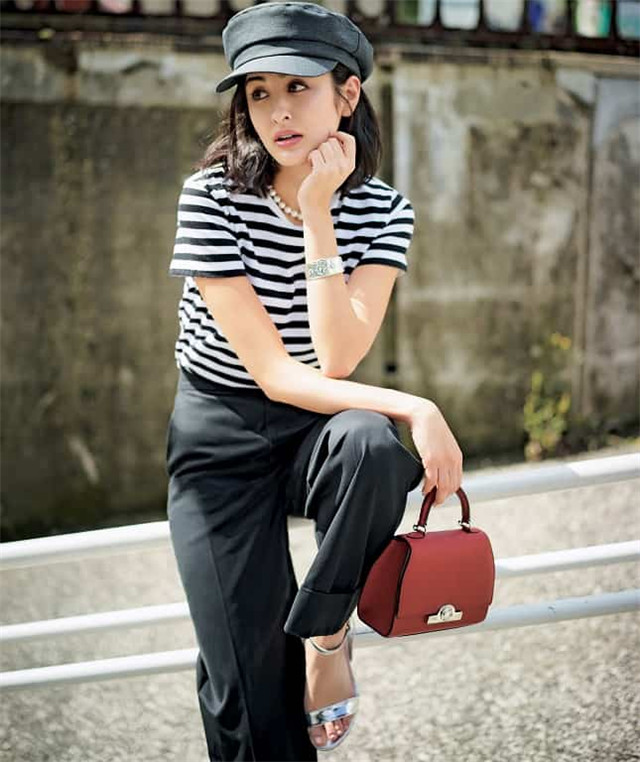 适合脸大戴的帽子百搭,出门洋气又百搭的帽子就戴它