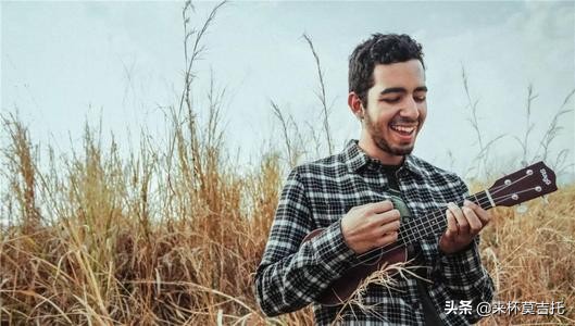 初学者如何挑选尤克里里品牌,初学者尤克里里怎么选