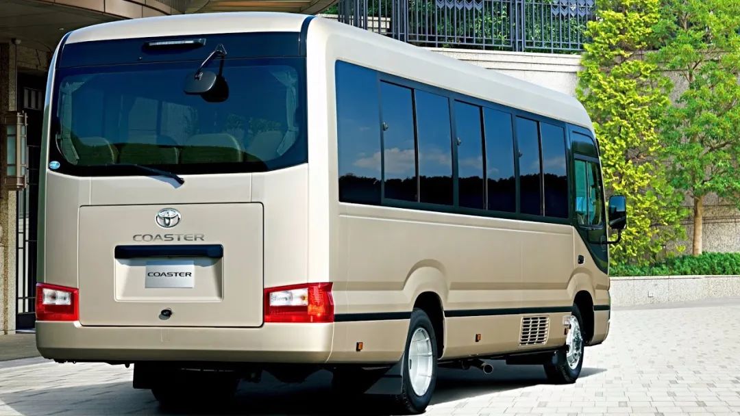 真考斯特和仿考斯特,丰田考斯特各个版本