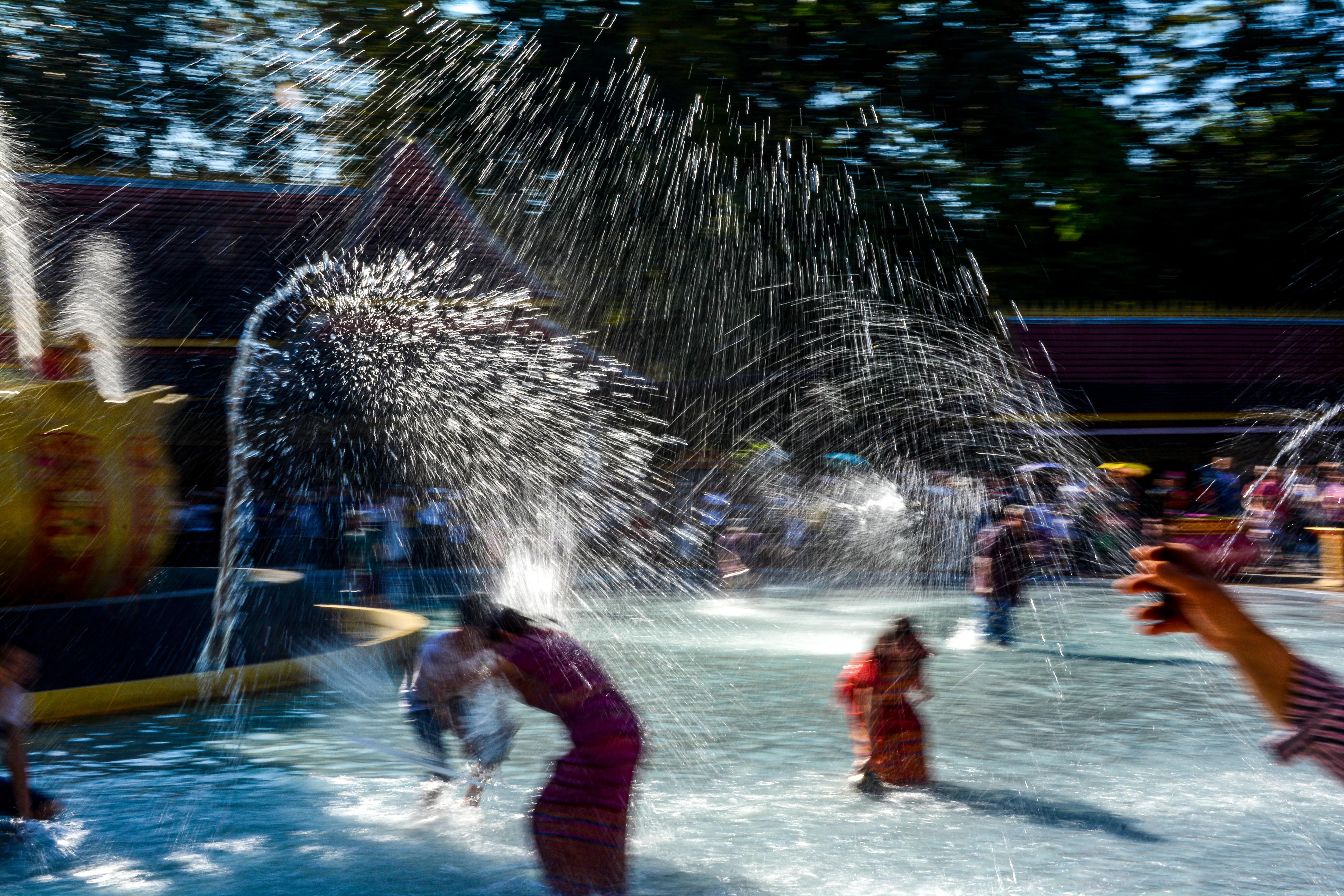傣族泼水节打鼓完整版,傣族泼水节欢歌