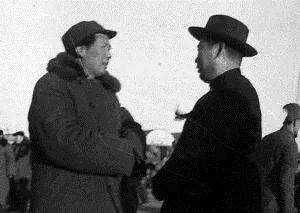 历史的今天：蒸汽机车登台、凡尔登战役爆发、当代文坛鬼才诞生