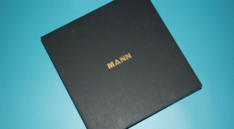 手机掉水里当场拿起来,手机掉入水中还可以正常使用