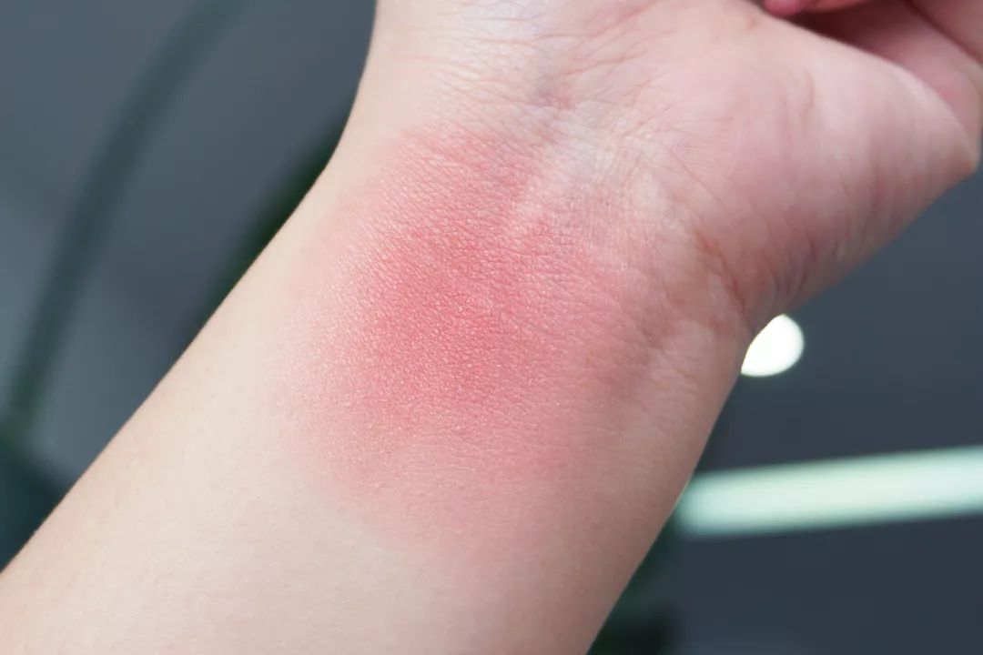 秋冬温柔显白美甲腮红,橘朵腮红哪个适合秋冬