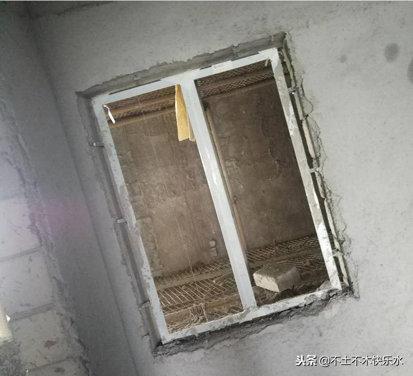 铝合金窗的安全玻璃小知识，铝框保护膜什么时候撕最合适？