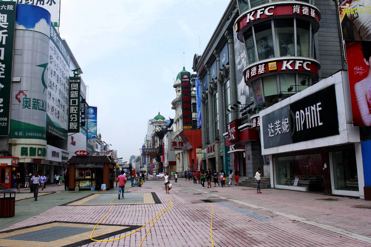 中国最早的步行街，已有近400年历史，在国内却一直默默无闻