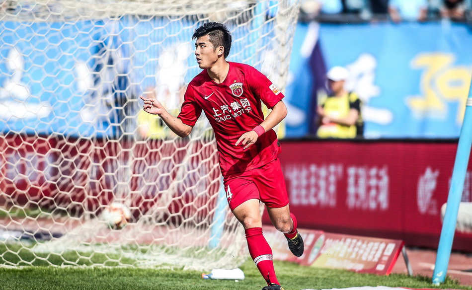 李建斌暴击队友,李建滨犯规集锦