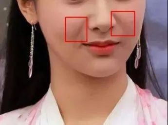 年纪轻轻法令纹和眼袋同时拥有,年纪轻轻法令纹和鱼尾纹就很重