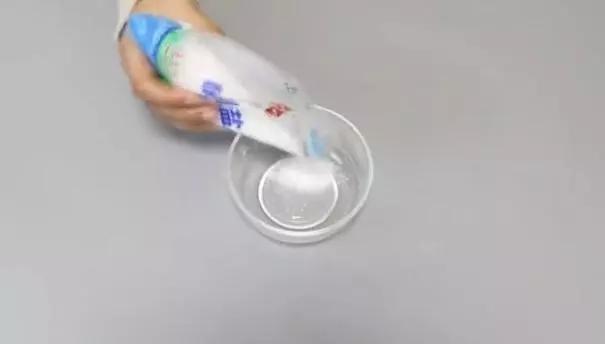 不管厚棉被多脏不用拆不用洗,陈年老棉被脏了怎么清洗