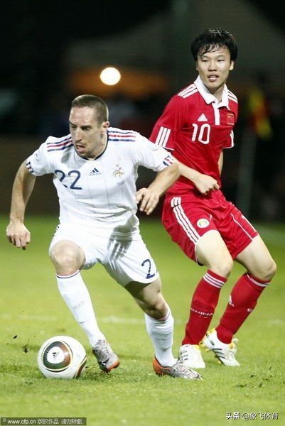 不同足球天赋相似悲情泯然一人甚至被传患不伦之症他们经历了什么