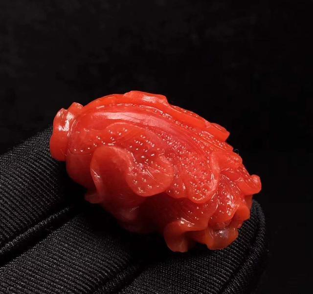 切勿盲目的自信谨防上当受骗,如何避免南红的假货