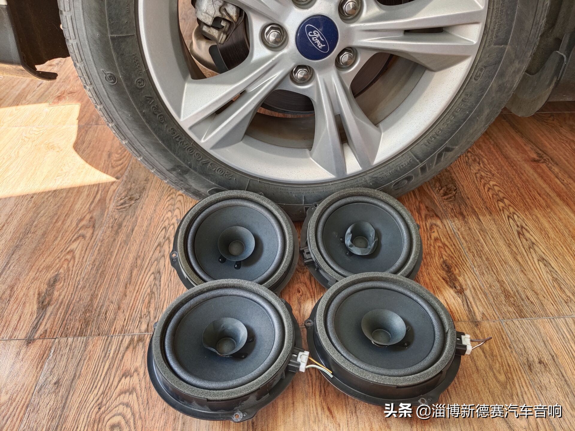 福克斯stline三厢2021款音响,福克斯2012款三厢1.6自动车音响
