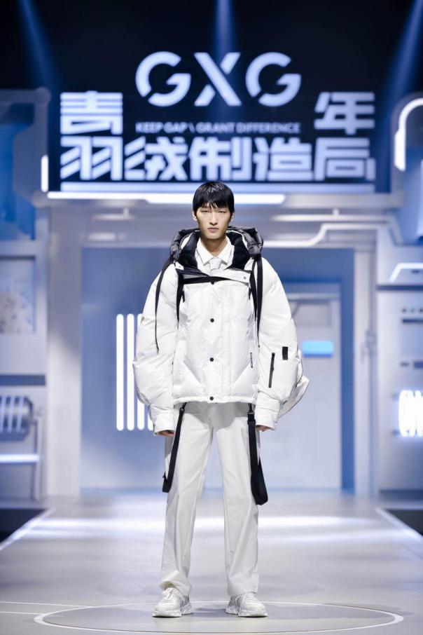 gxg青年羽绒制造局回放,gxg范丞丞羽绒服价格