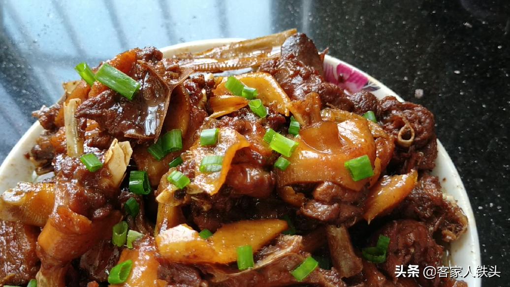 鸭肉又香又好吃的4种做法,爱吃鸡肉的收藏这样做皮脆肉嫩