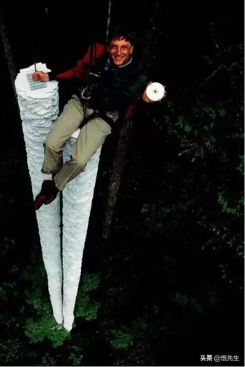 霍金年轻时照片有多帅,霍金21岁时的照片