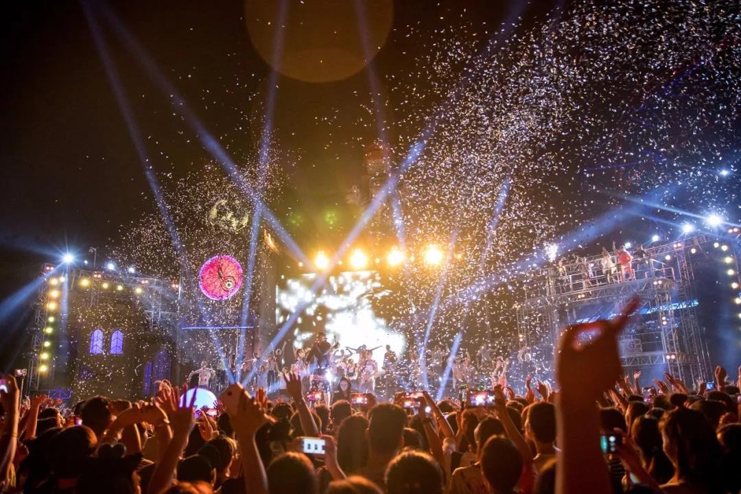 「今晚搞乜鬼」￥478抢长隆欢乐万圣节双人住宿套票，全新鬼屋