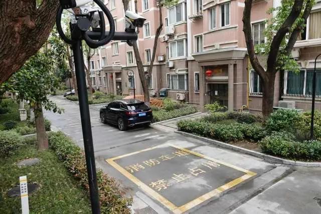 小区高空抛物监控智能预警,实时识别高空抛物行为