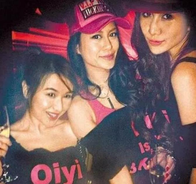 叛逆千金何超盈：未婚先孕，闪婚小8岁哈尔滨学霸，如今怎样了？