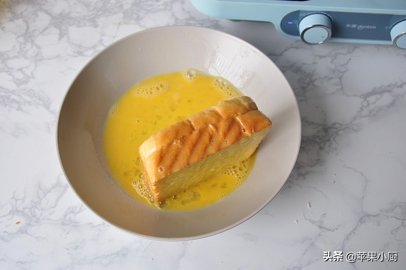 早餐不加鸡蛋怎么做好吃又简单,做煎鸡蛋吐司的三种方法