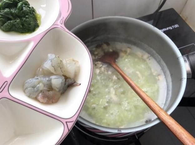 儿童出牙期可以吃米糊吗,宝宝长牙齿吃什么米糊