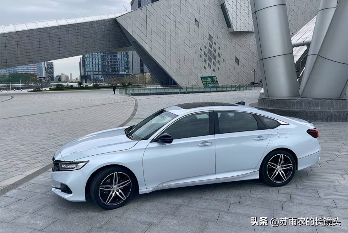 试驾2022款本田雅阁混动锐领版,新款雅阁锐混动