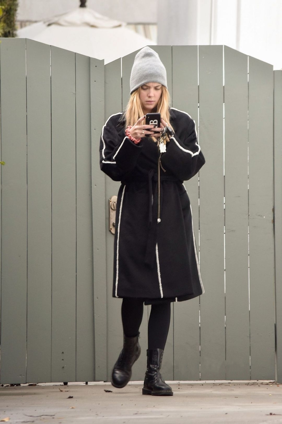 穿束脚裤子大忌,穿裤子最好避开3种雷区