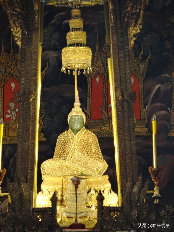 泰国国宝翡翠佛像图片,玉佛国宝