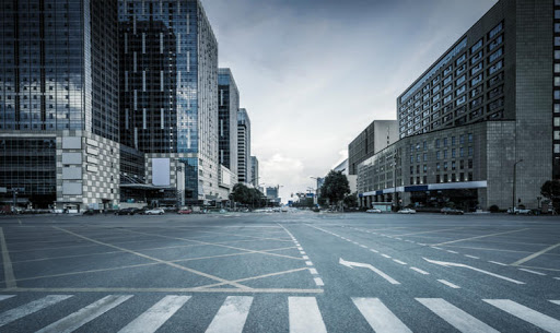 10万元就能买套房，你敢接盘吗？15个公厕中有14个都住了人，商住楼如厕成难题｜幸福大事记