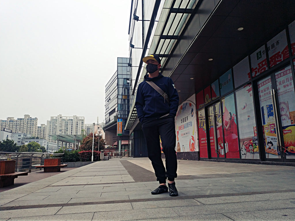 奇怪而又舒适：VibramFuroshiki包裹鞋体验