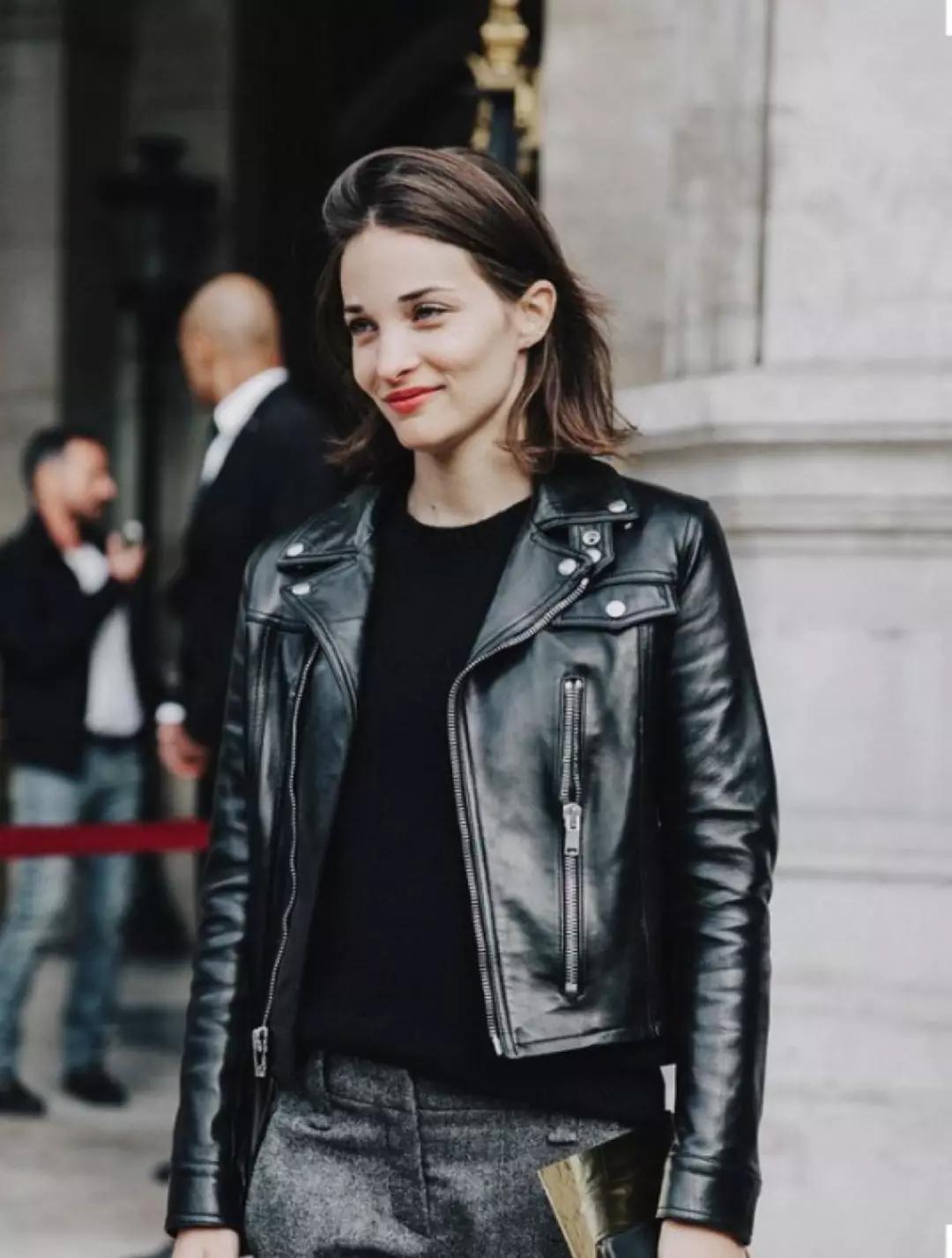 穿上小皮衣，我就是整个办公室最时髦的姑娘！