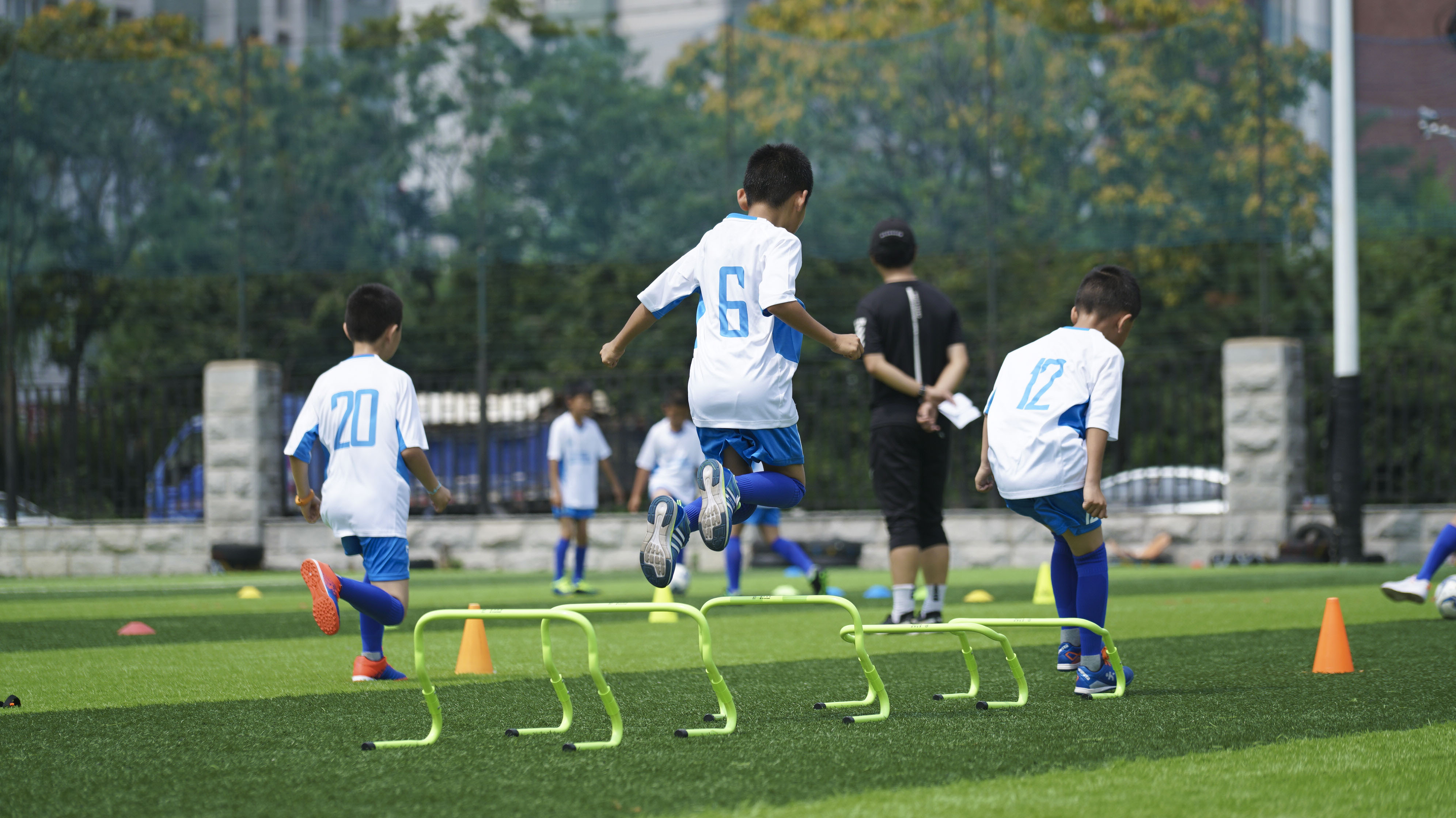 宝马童悦足球夏令营,华晨宝马夏令营