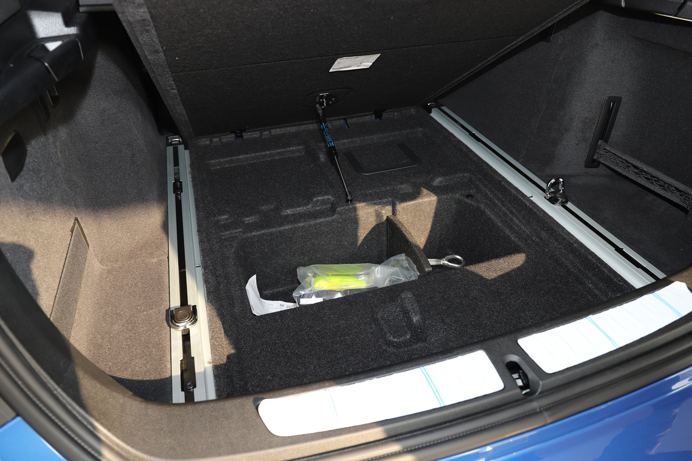 宝马gt3系进口顶配,宝马3系gt热销中购车优惠8万