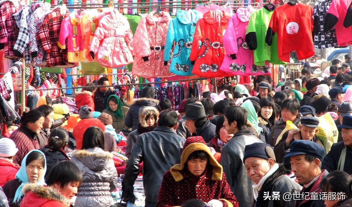 在农村开个服装店赚多少钱,自己在农村开店做什么挣钱