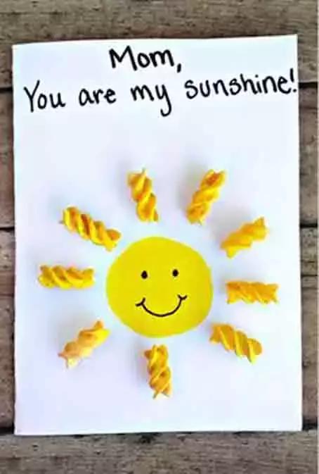 幼儿园老师做手工送给妈妈的礼物,送给妈妈的礼物创意幼儿手工