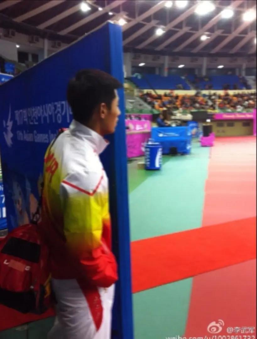 16年张继科刘诗雯微博之夜打球,张继科和刘诗雯谁更强