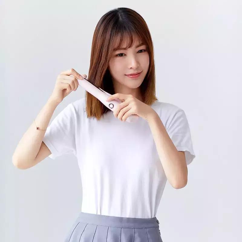 金晨：我们来自拍吧，张歆艺：先分我点头发...