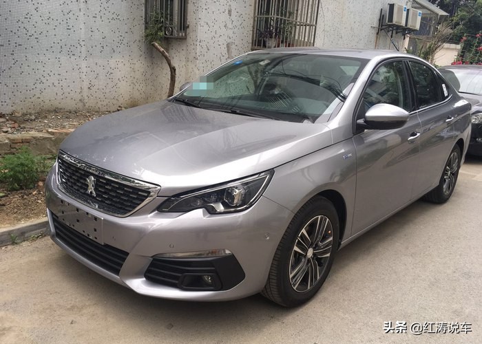 没要大众朗逸，看上了这辆“小辛巴”，优缺点都很明显