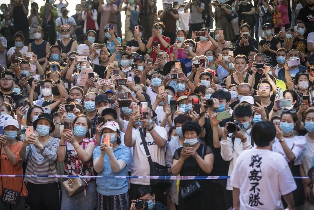 开心到劈叉什么梗,开心到劈叉出处