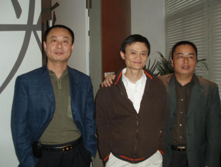 以色列总统问马云：淘宝上卖导弹吗？马云高情商回答，掌声不断