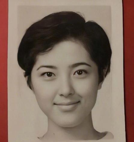 没整过容的女明星颜值对比,女星修图前后对比照