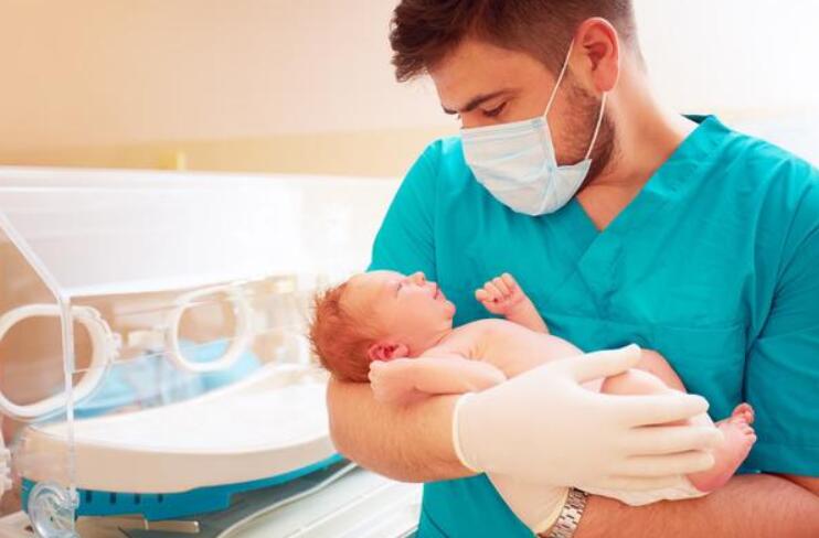 新生儿黄疸严重应该要注意些什么,新生儿黄疸如何去得快一招搞定