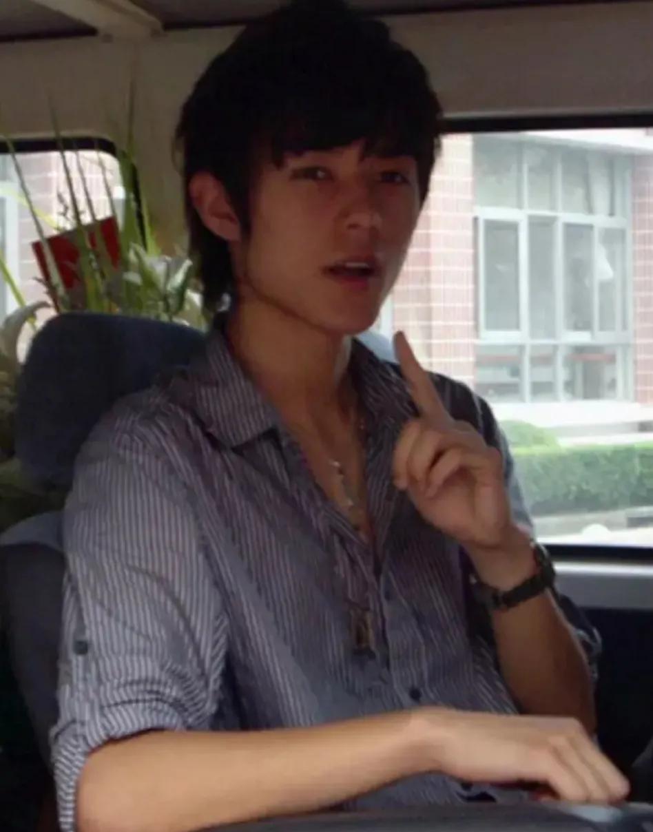 张超回应劈腿视频,张超否认劈腿