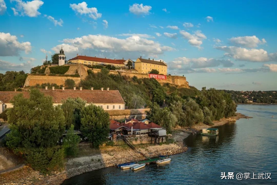 武汉出国旅游团免签,中国免签6国第一批来华的游客